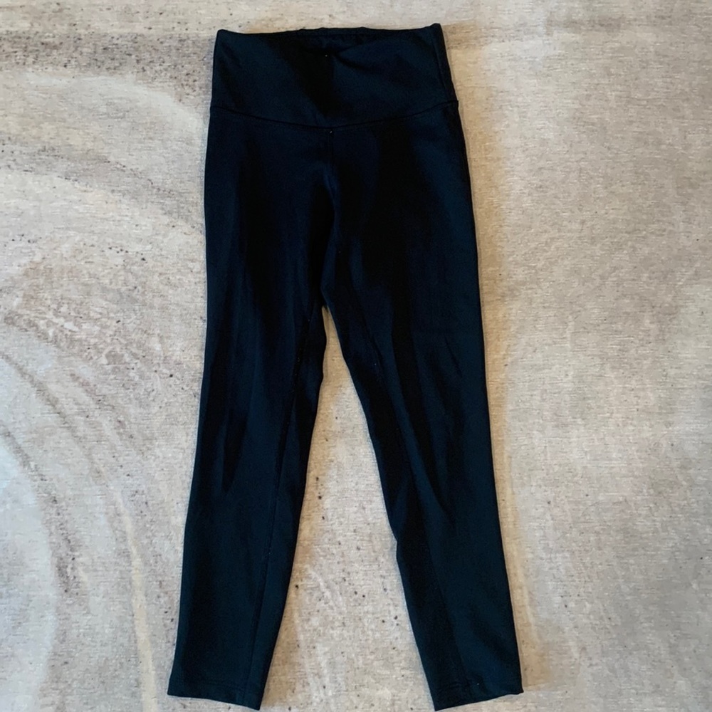 New Balance Cropped black athletic leggings size xs!